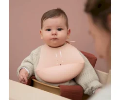 2 Baberos de Silicona Trixie Mrs. Rabbit