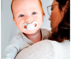 2 Chupetes Anatómicos Day & Night Azul y azul con estrella