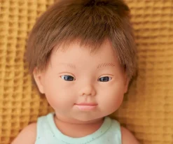 Muñeco Síndrome Down Caucásico 38cm